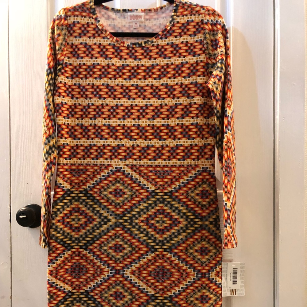 Lularoe Debbie. Size Medium. NWT
